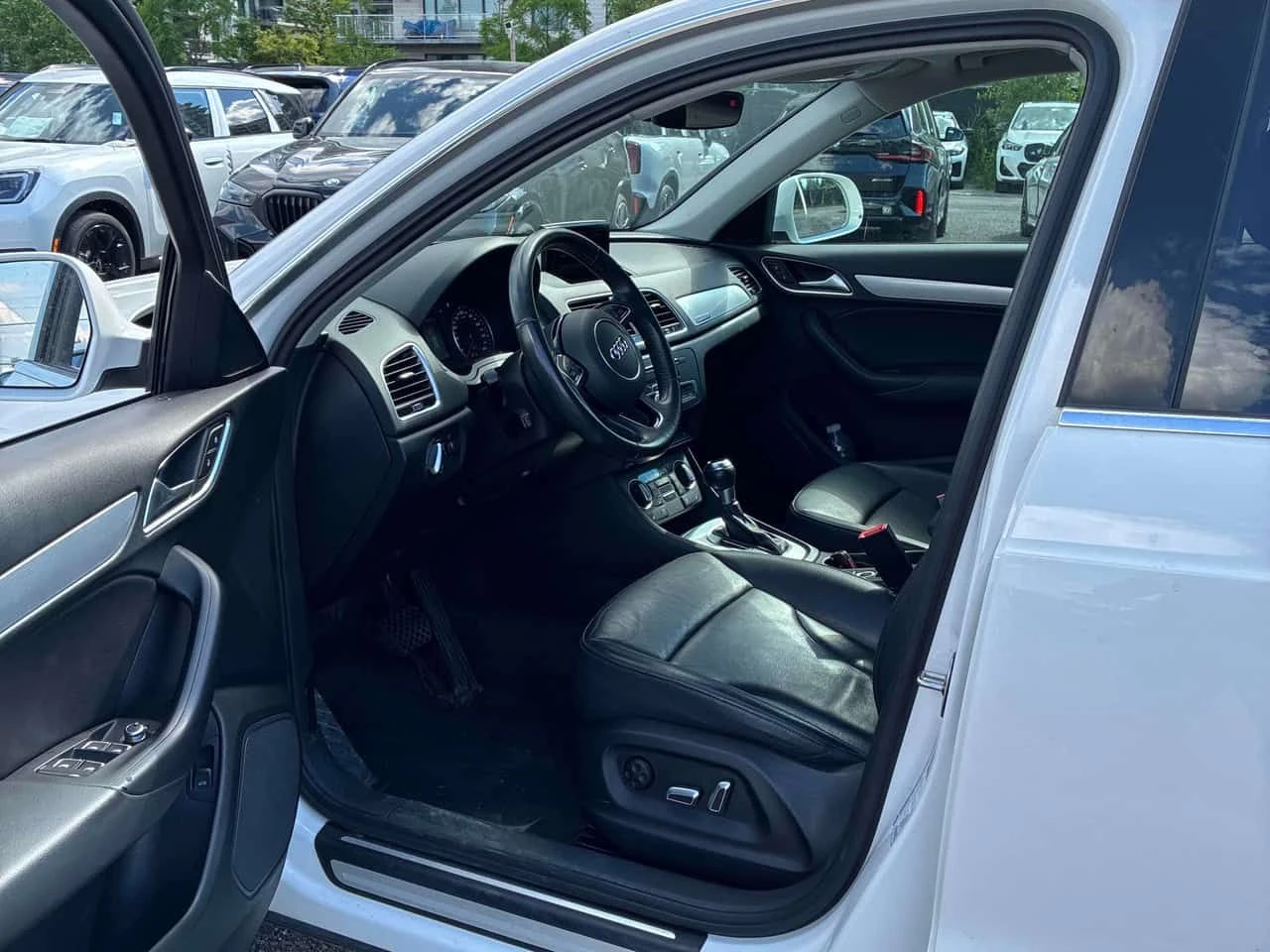 Audi Q3 Progressiv/ПАНОРАМА/ПОДГРЕВИ, снимка 7 - Автомобили и джипове - 55024007