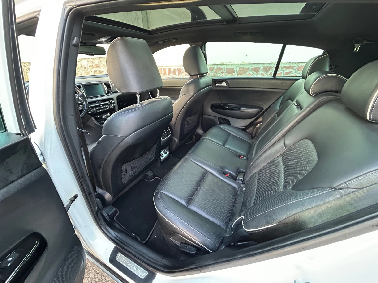 Kia Sportage 1.6T/4x4/GT-Line, снимка 10 - Автомобили и джипове - 55194350