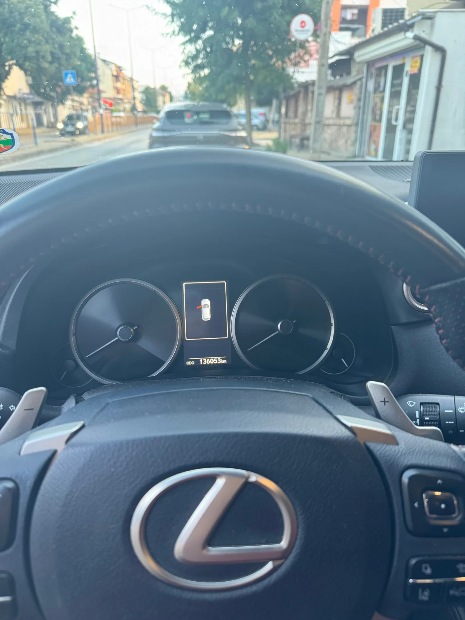 Lexus NX 300h F sport, снимка 13 - Автомобили и джипове - 55969723
