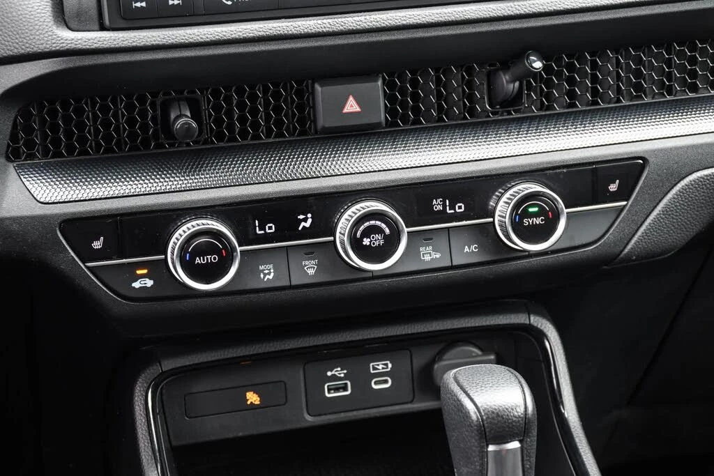 Honda Cr-v 1.5 LX* DISTRONIC* КАМЕРА* ПОДГРЕВ* КРАЙНА ЦЕНА* , снимка 12 - Автомобили и джипове - 55512335
