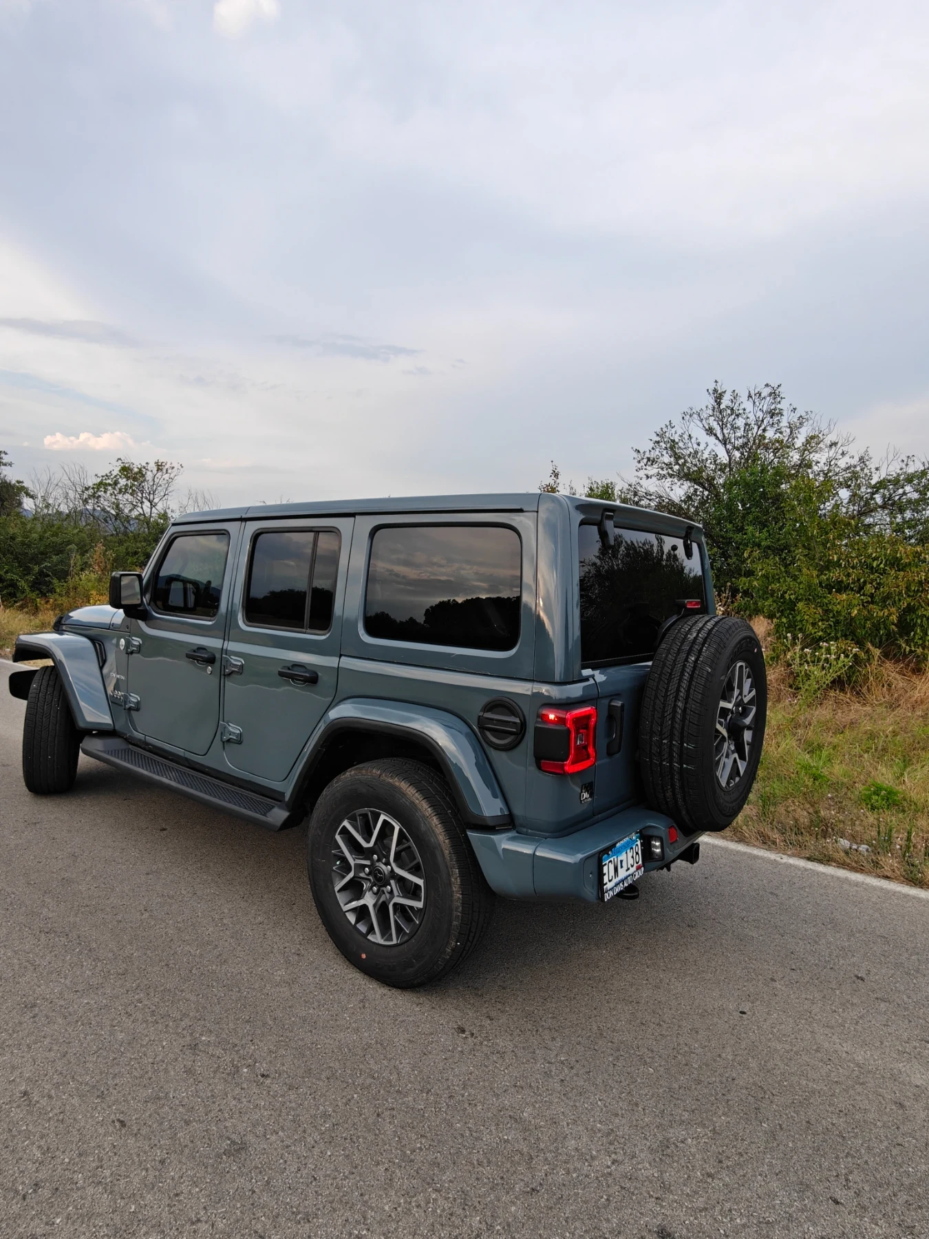 Jeep Wrangler 3.6 SAHARA 2800 КИЛОМЕТРА, снимка 9 - Автомобили и джипове - 55791742
