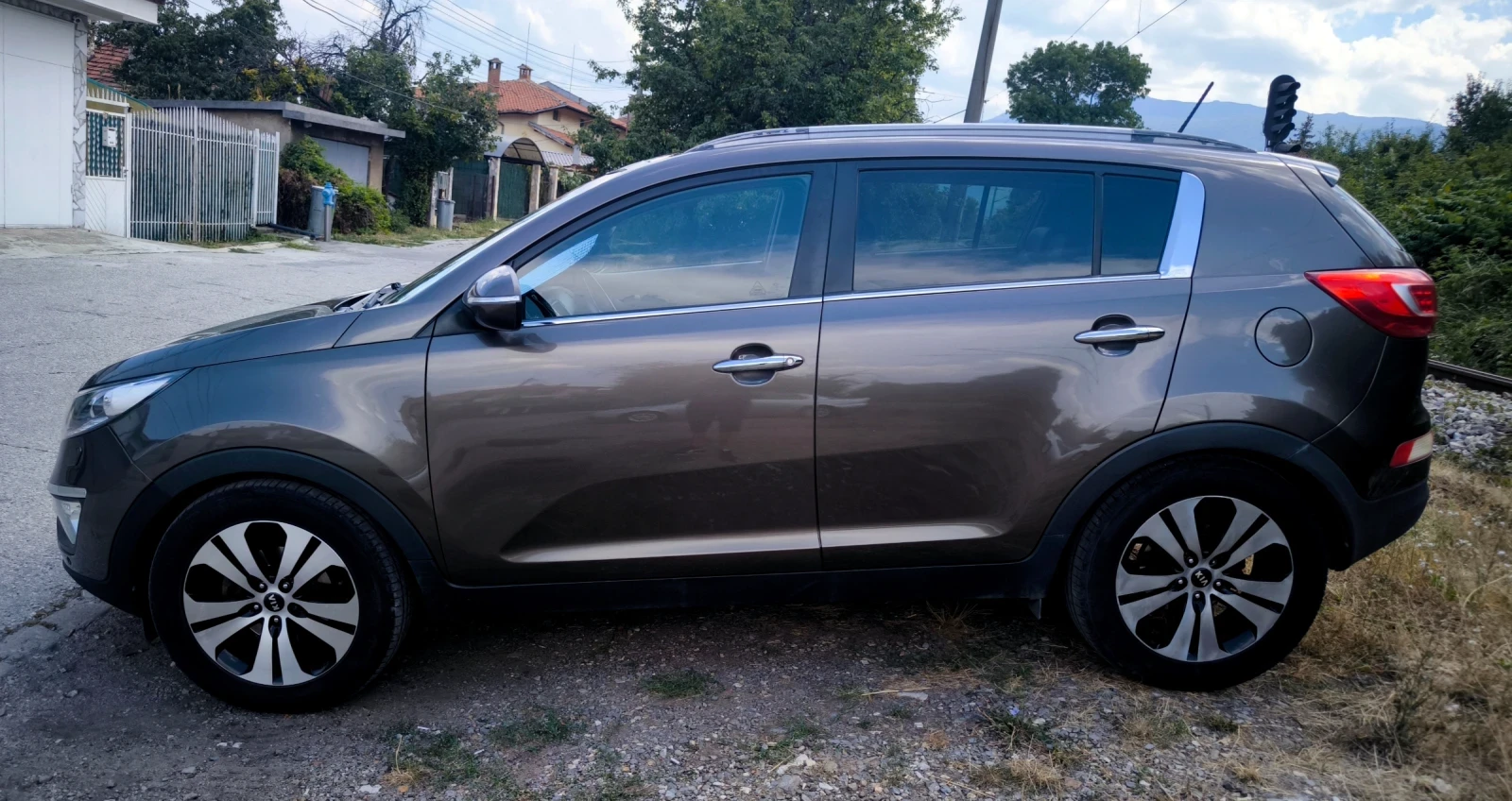 Kia Sportage 2.0 CRDI, снимка 5 - Автомобили и джипове - 56114942