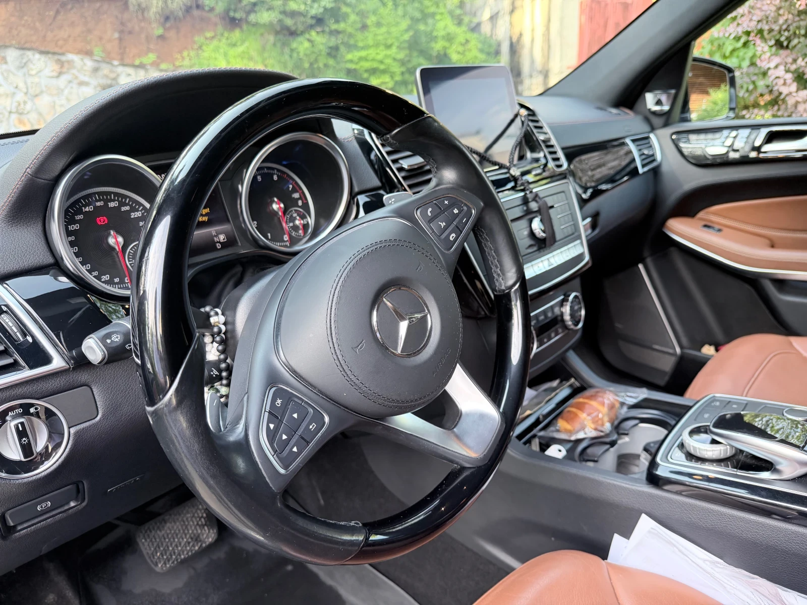 Mercedes-Benz GLS 500, снимка 8 - Автомобили и джипове - 56121013