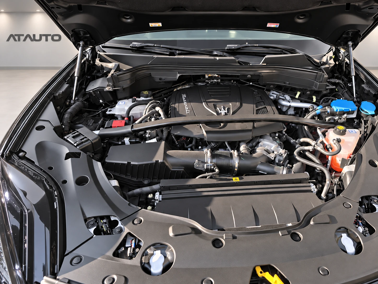 Maserati Grecale Modena, снимка 10 - Автомобили и джипове - 56438903