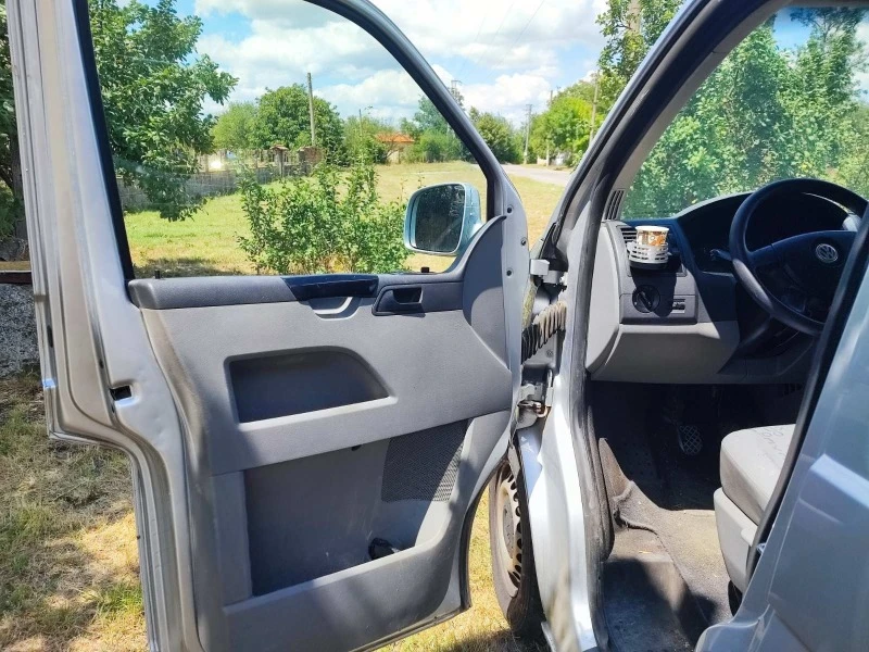 VW Transporter T5 2.5d, снимка 12 - Бусове и автобуси - 47678963