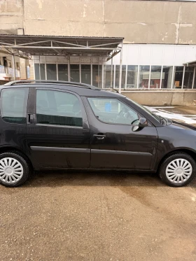 Skoda Roomster 1.6i/115к км./Климатроник/Подгрев/, снимка 8