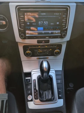 VW Passat 2.0tdi 140 коня DSG Автоматиk, панорама, дистроник, снимка 12