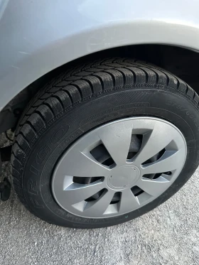 Toyota Yaris, снимка 2