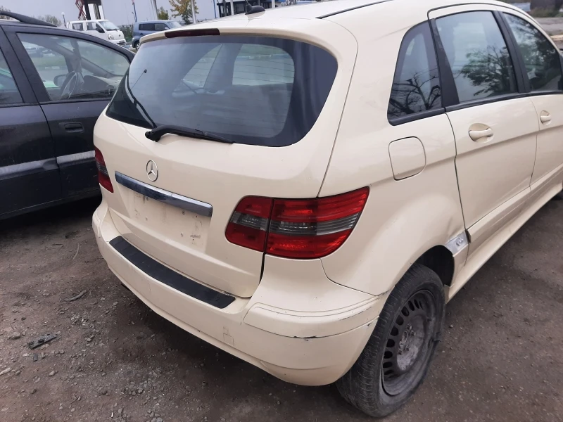 Mercedes-Benz B 200 2.0I tip 266960 B/MET, снимка 4 - Автомобили и джипове - 38303472