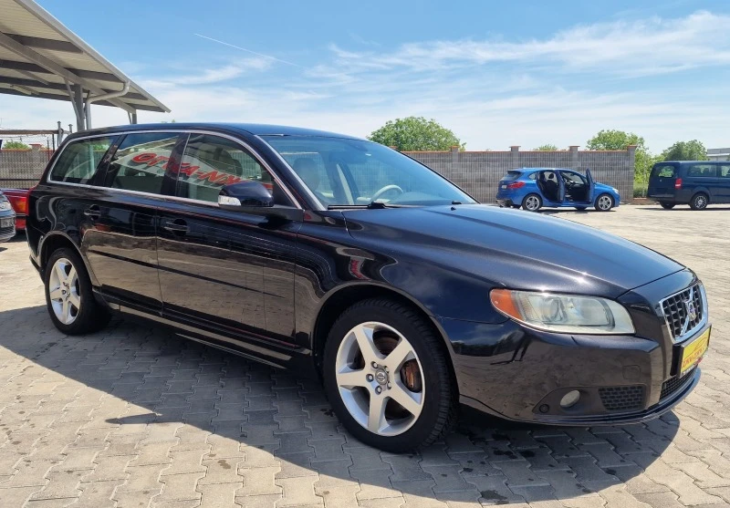 Volvo V70 2.4 D5 185k.c, снимка 3 - Автомобили и джипове - 43193723