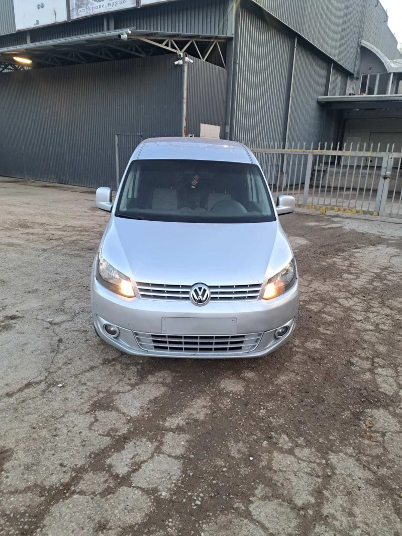 VW Caddy MAXI, снимка 2 - Автомобили и джипове - 48075906