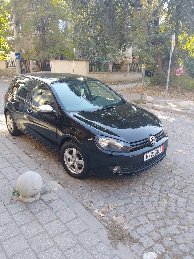 VW Golf 1.6 Tdi, снимка 5 - Автомобили и джипове - 48965376