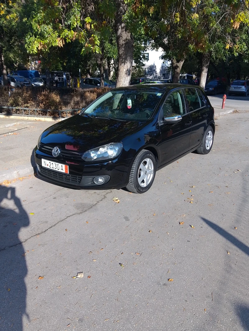 VW Golf 1.6 Tdi, снимка 1 - Автомобили и джипове - 48965376