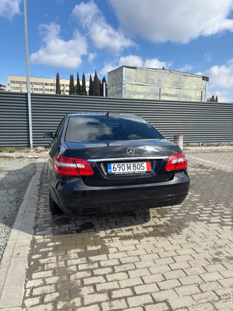 Mercedes-Benz E 200, снимка 3 - Автомобили и джипове - 49292891