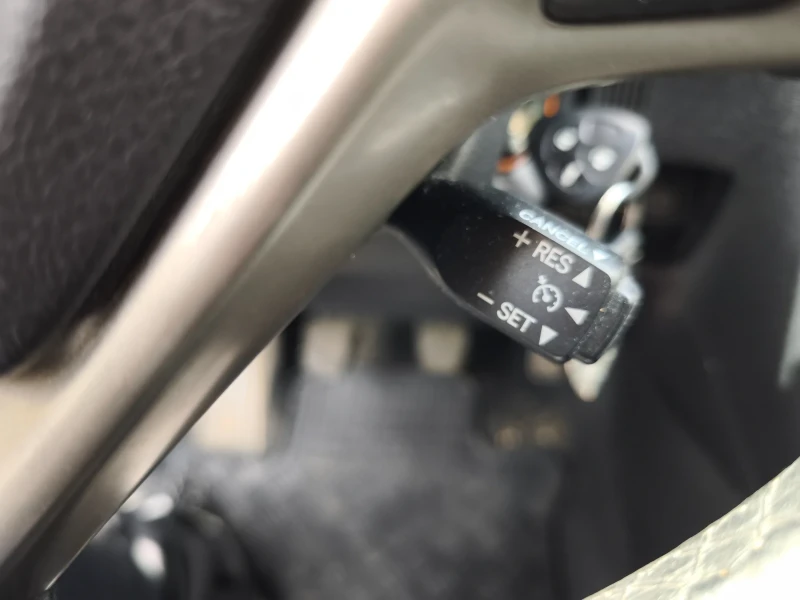 Toyota Avensis Т27, снимка 10 - Автомобили и джипове - 52777705