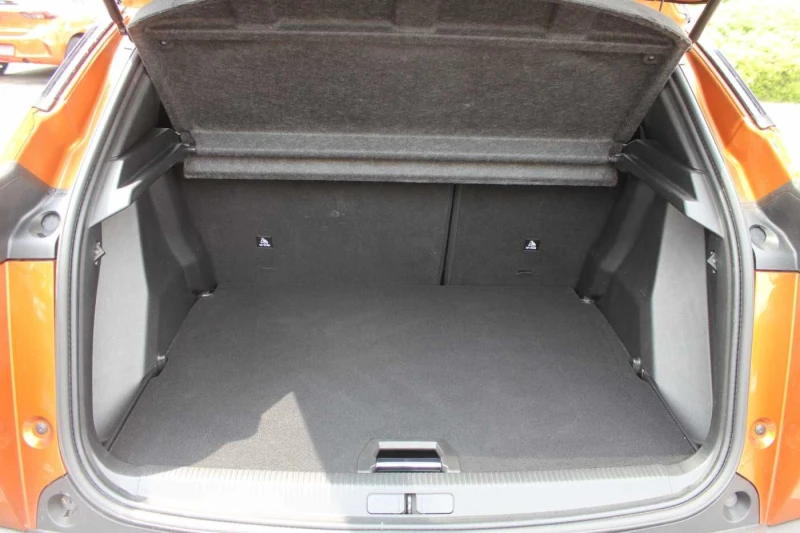 Peugeot 2008 1.2/131HP/GT/NAVI/LED/AMBI/KLESS/CAM/564v, снимка 7 - Автомобили и джипове - 50565002