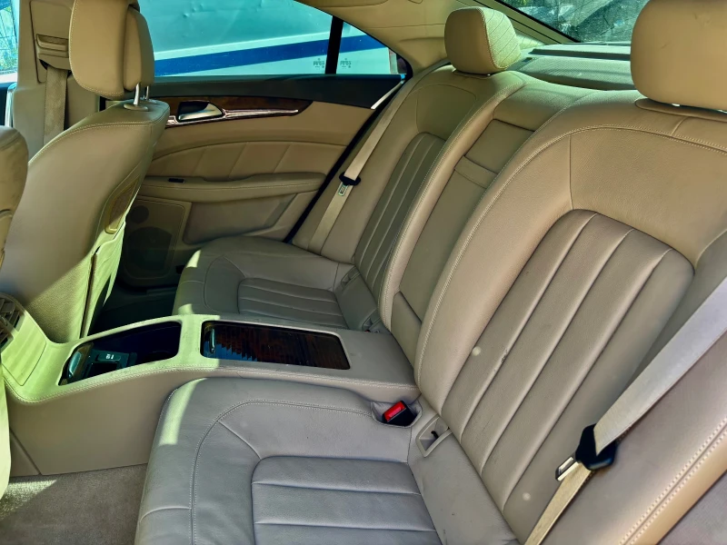Mercedes-Benz CLS 550, снимка 8 - Автомобили и джипове - 52773258