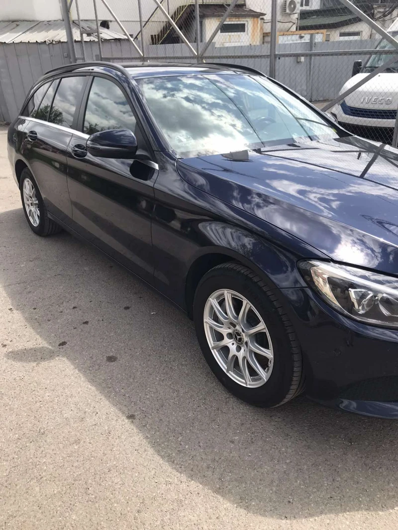 Mercedes-Benz C 200, снимка 2 - Автомобили и джипове - 52402175
