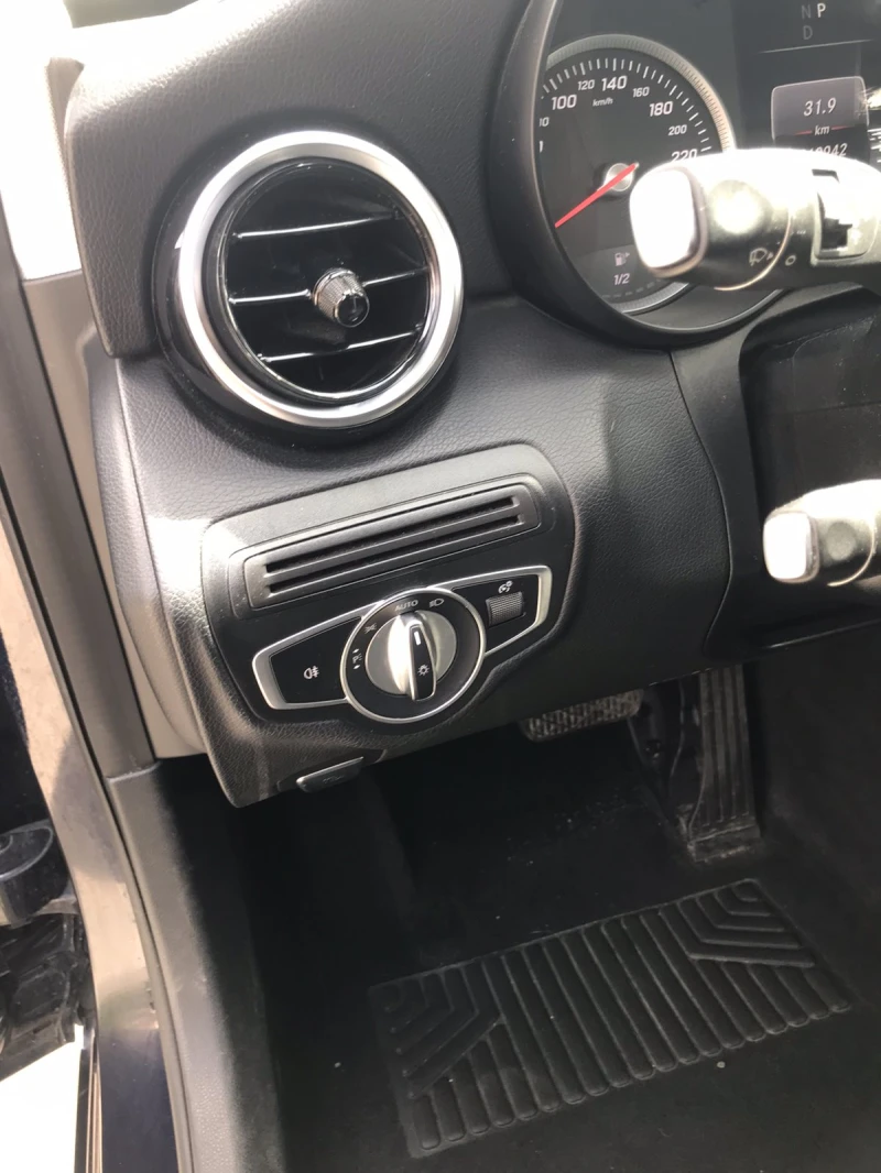 Mercedes-Benz C 200, снимка 9 - Автомобили и джипове - 52402175