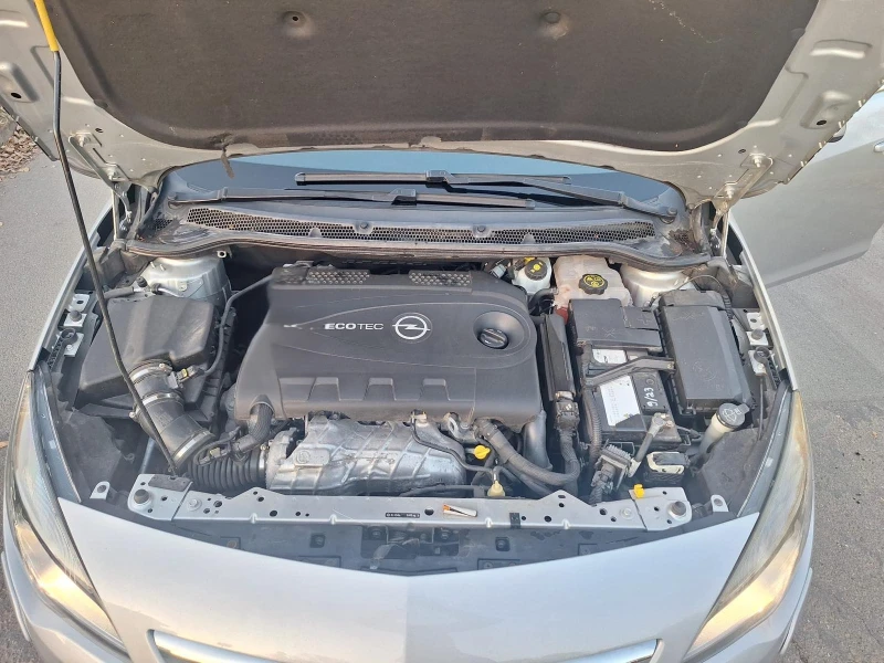 Opel Astra 2.0 CDTI 6ск. 165кс., снимка 9 - Автомобили и джипове - 52563032