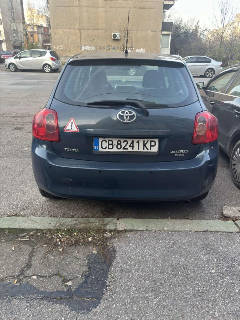 Toyota Auris, снимка 2 - Автомобили и джипове - 52757491