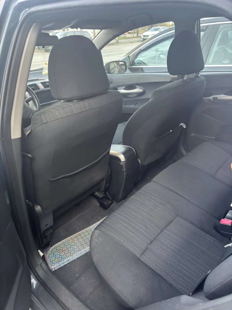 Toyota Auris, снимка 5 - Автомобили и джипове - 52757491