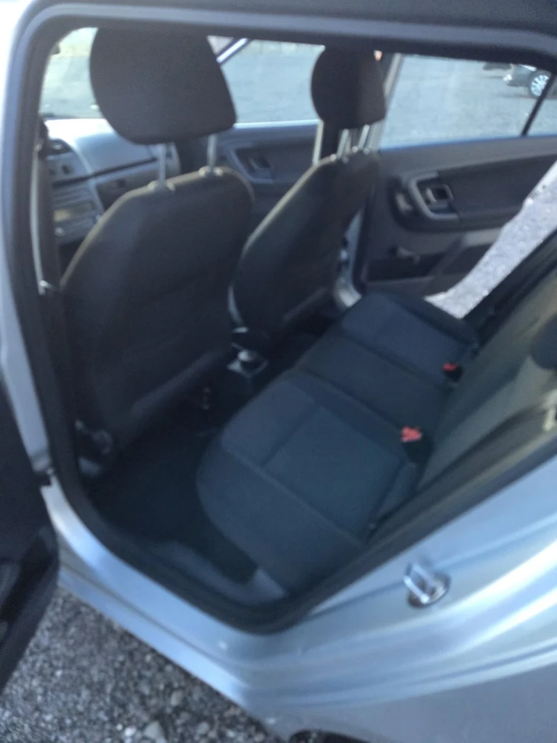 Skoda Fabia 1.2TDI  75кс., снимка 15 - Автомобили и джипове - 52887665