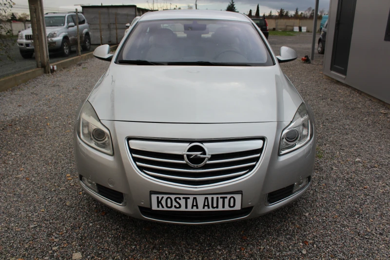 Opel Insignia КАТО НОВ, снимка 10 - Автомобили и джипове - 53076887