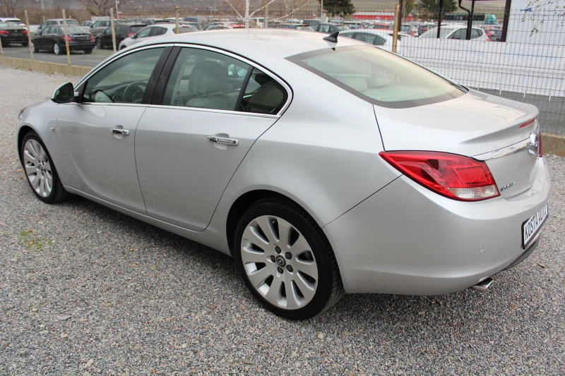 Opel Insignia КАТО НОВ, снимка 7 - Автомобили и джипове - 53076887
