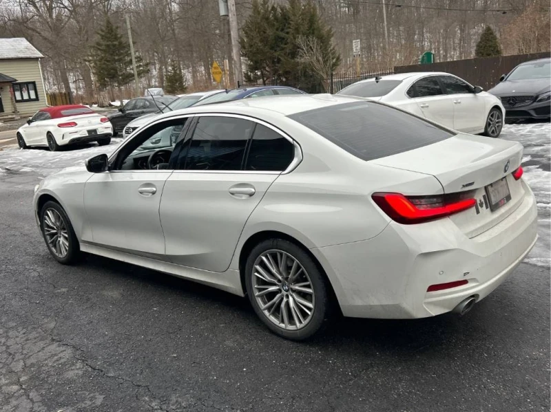 BMW 330 i xDrive 2023 * CARFAX * БЕЗ ПЪРВОНАЧАЛНА ВНОСКА, снимка 3 - Автомобили и джипове - 53194396