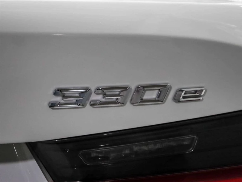 BMW 330 * 330xe * CARFAX * ЦЕНА ДО БГ, снимка 15 - Автомобили и джипове - 53274068