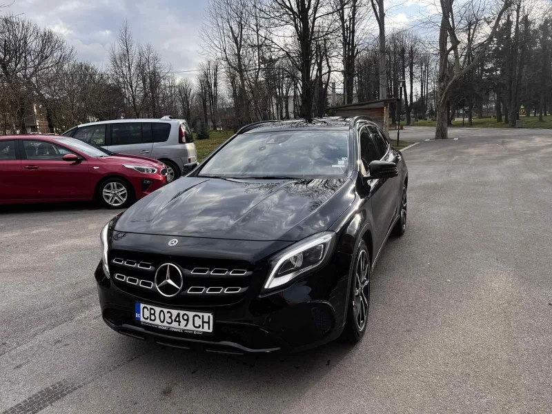 Mercedes-Benz GLA 180, снимка 3 - Автомобили и джипове - 53499927