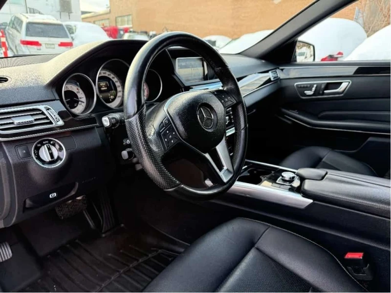 Mercedes-Benz E 250 * E250 BlueTEC 4MATIC AWD Diesel| Loaded| Certifie, снимка 7 - Автомобили и джипове - 53528957