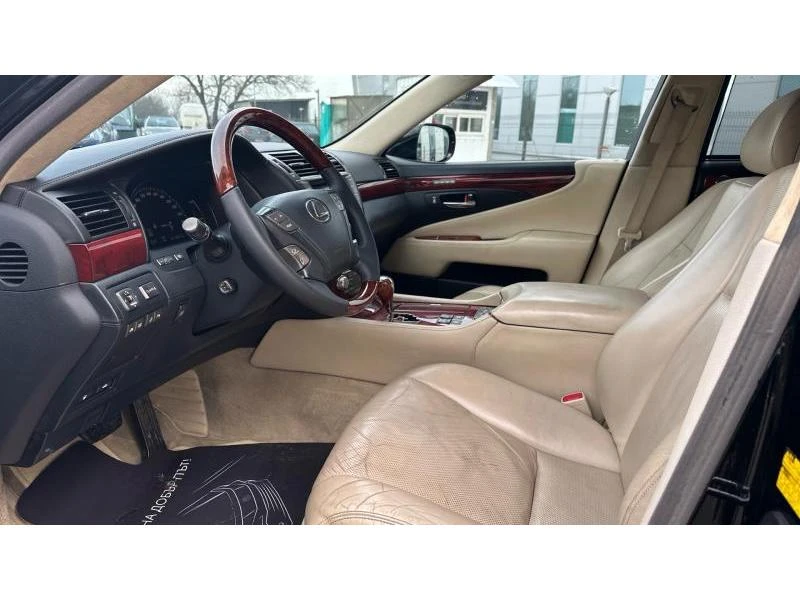 Lexus LS 600 hl HSD SDN LWB 5.0P CVT, снимка 12 - Автомобили и джипове - 53267401