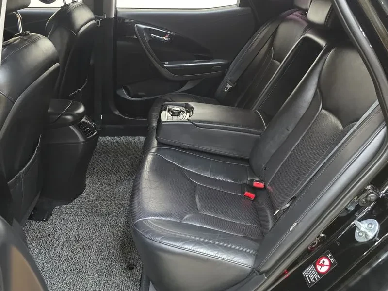 Hyundai Grandeur 2.4, снимка 14 - Автомобили и джипове - 54625788