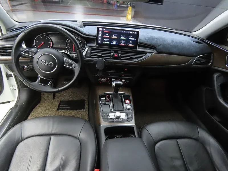 Audi A6 2.0 TDI, снимка 7 - Автомобили и джипове - 55056586
