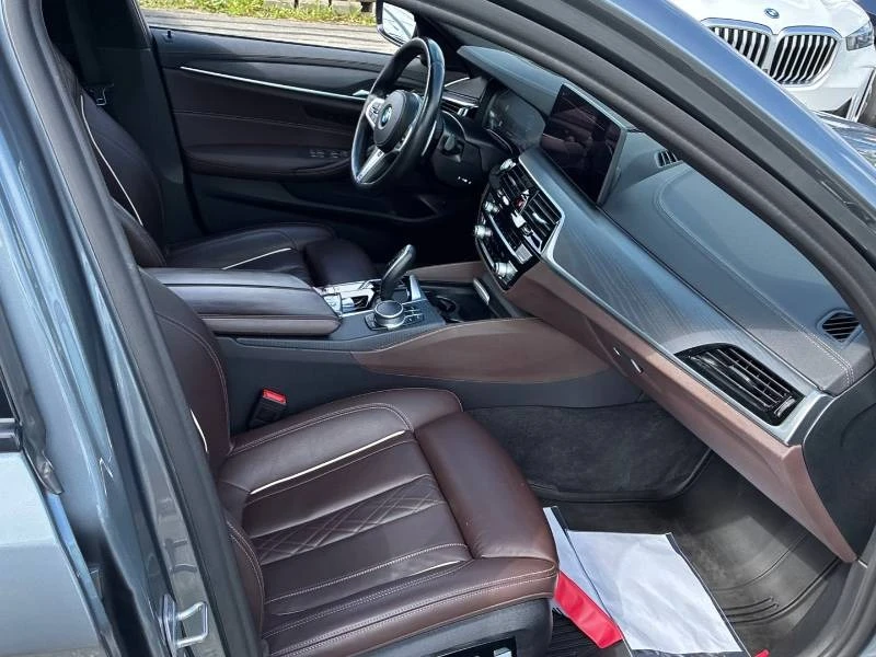 BMW 530 * xDrive * М ПАКЕТ * CARFAX * ЛИЦЕНЗИРАН ДИЛЪР, снимка 17 - Автомобили и джипове - 55658781