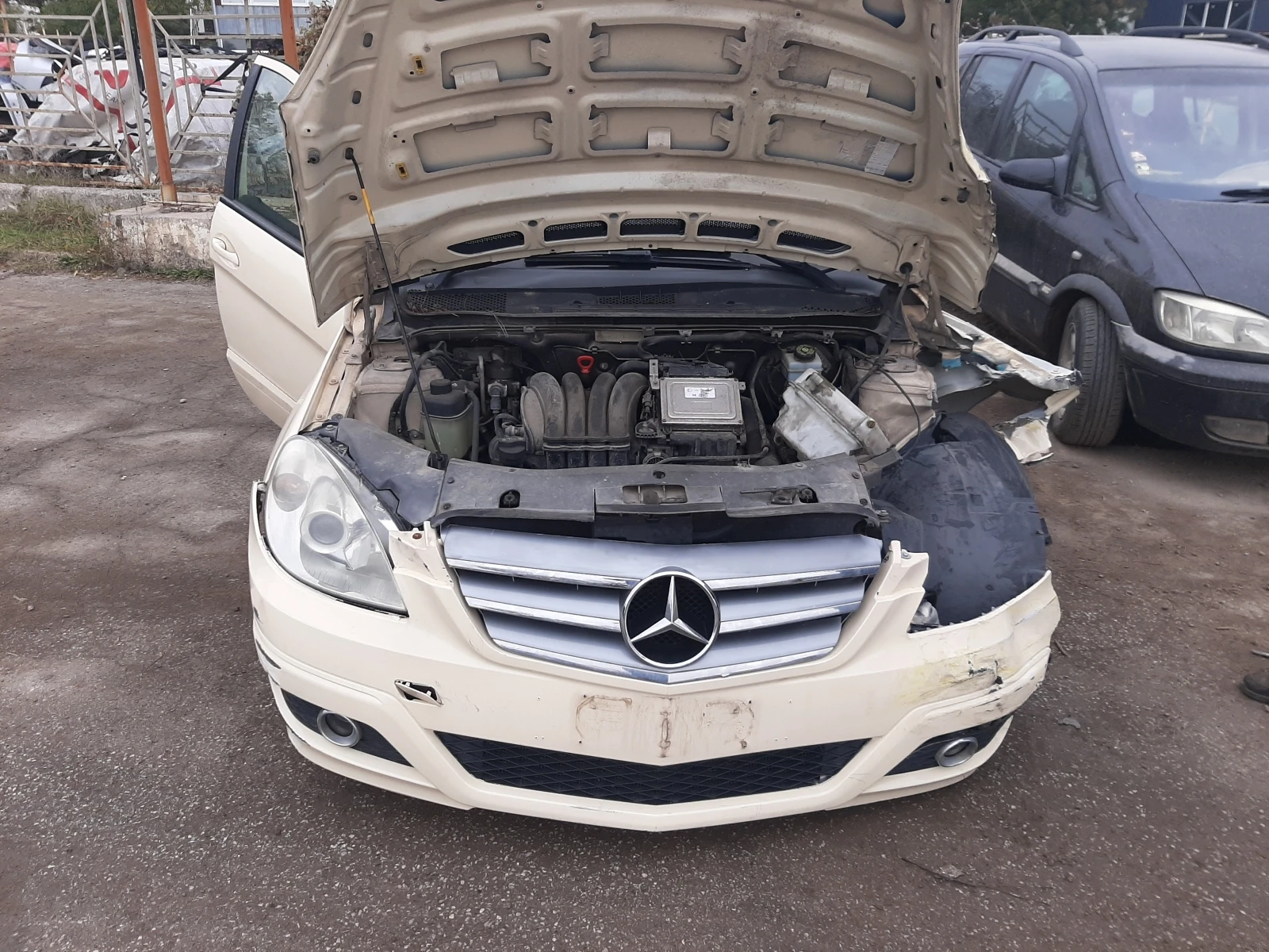 Mercedes-Benz B 200 2.0I tip 266960 B/MET, снимка 1