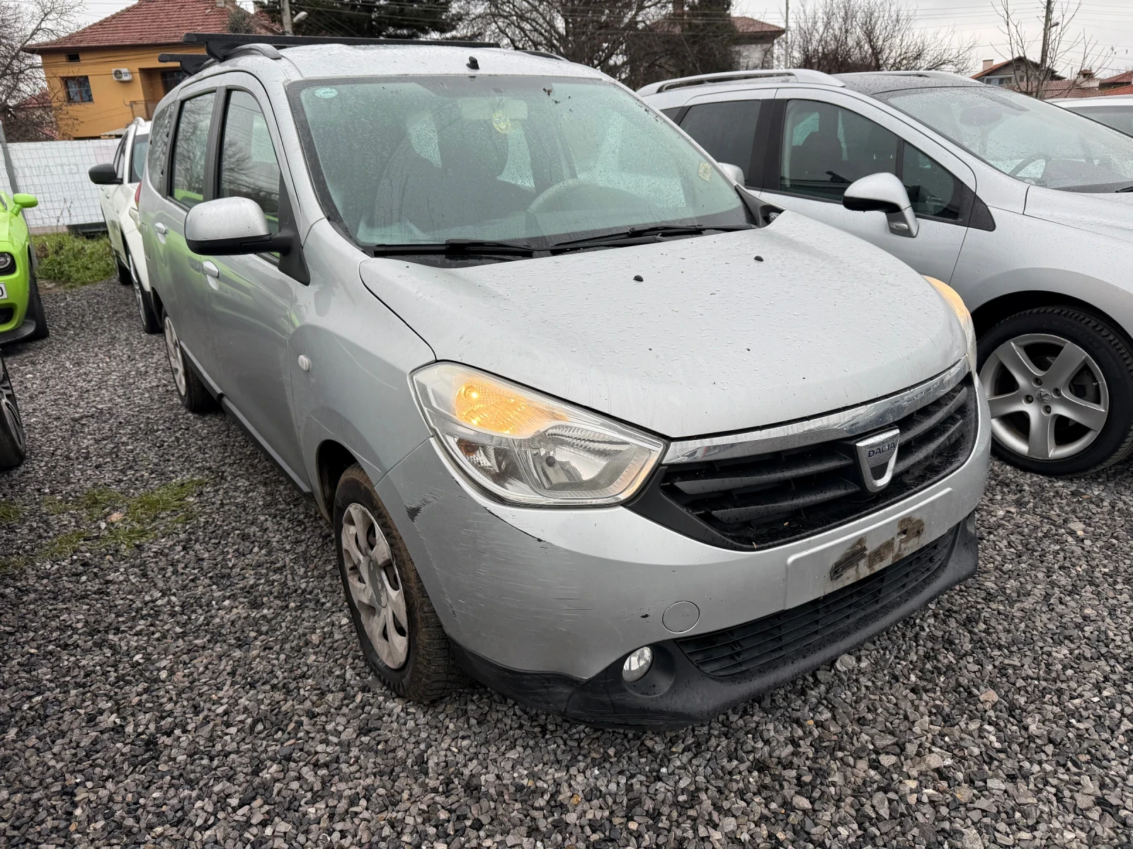 Dacia Lodgy 2017г EURO 6B 1.6iБензин/Фабрична газ/7-места/Нави, снимка 1