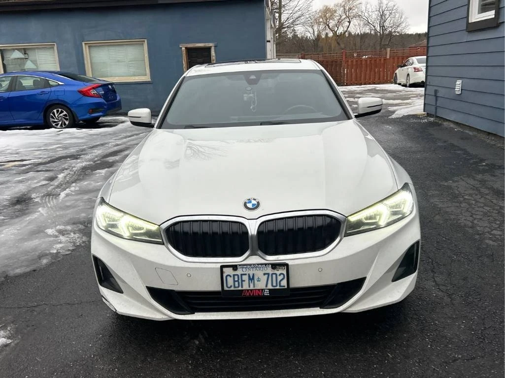 BMW 330 i xDrive 2023 * CARFAX * БЕЗ ПЪРВОНАЧАЛНА ВНОСКА, снимка 1