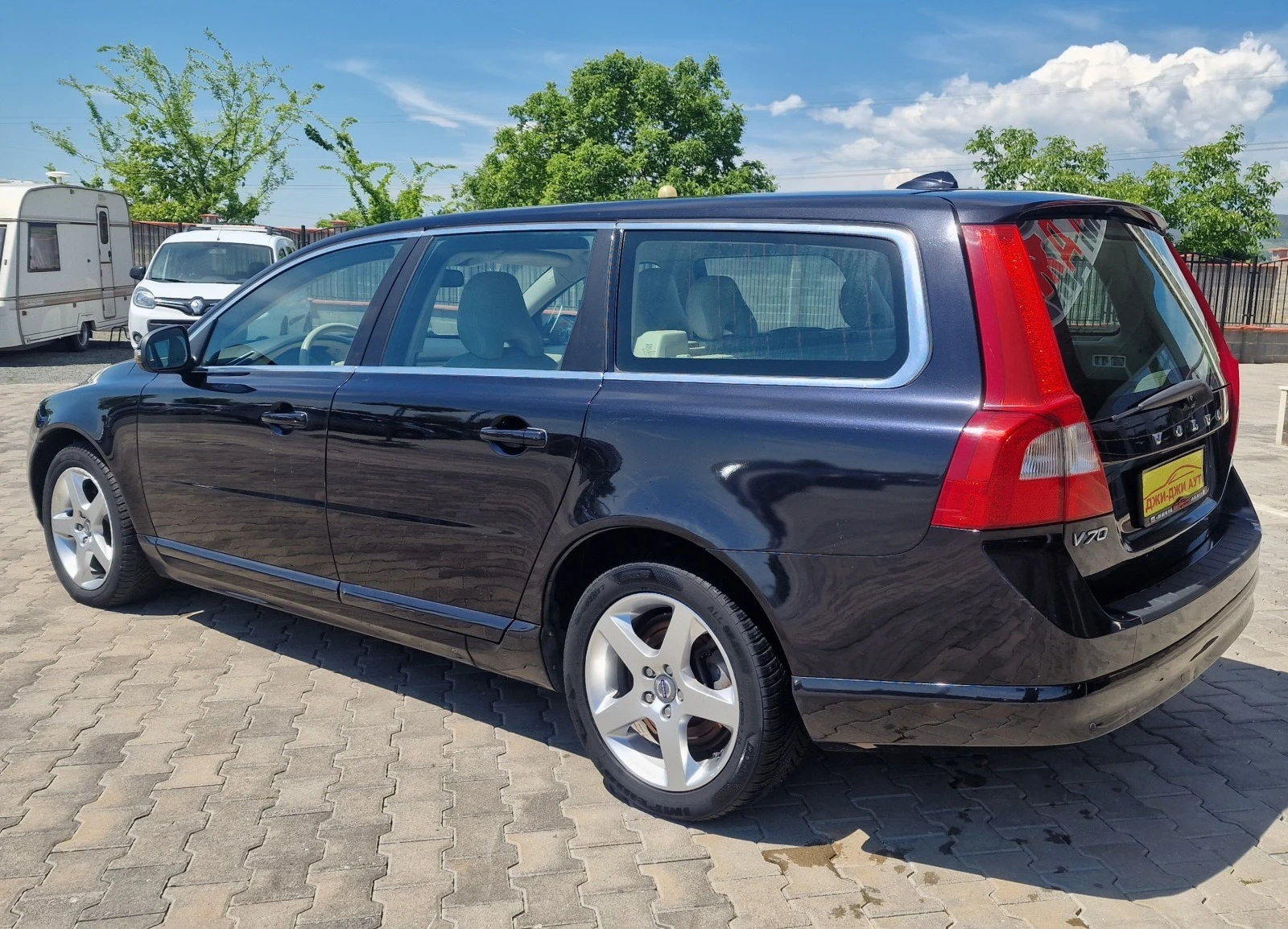 Volvo V70 2.4 D5 185k.c - изображение 6