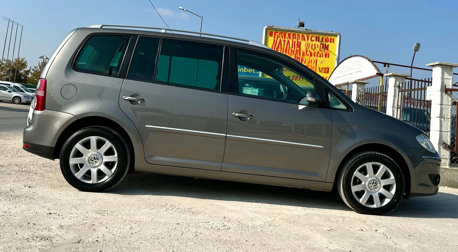 VW Touran 1.9TDI 105HP DSG - изображение 5