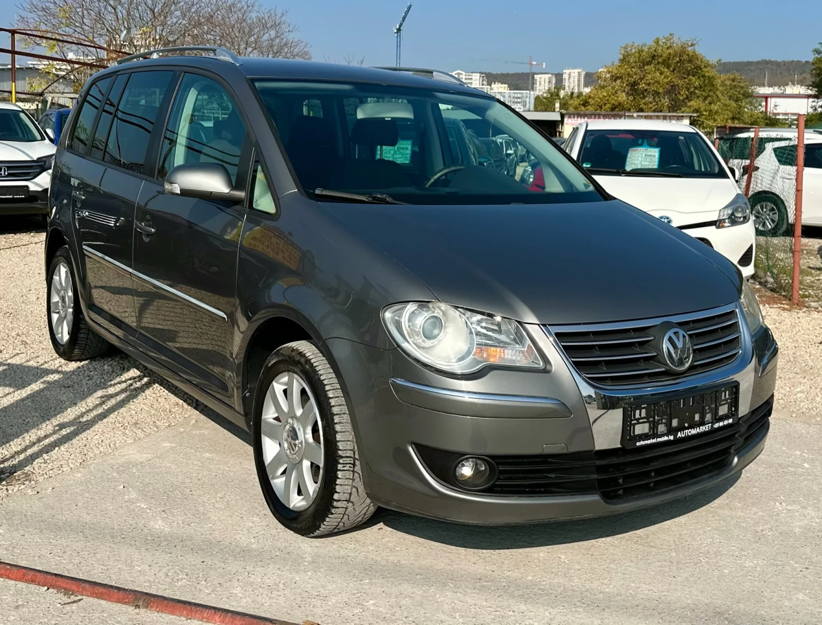 VW Touran 1.9TDI 105HP DSG - изображение 3