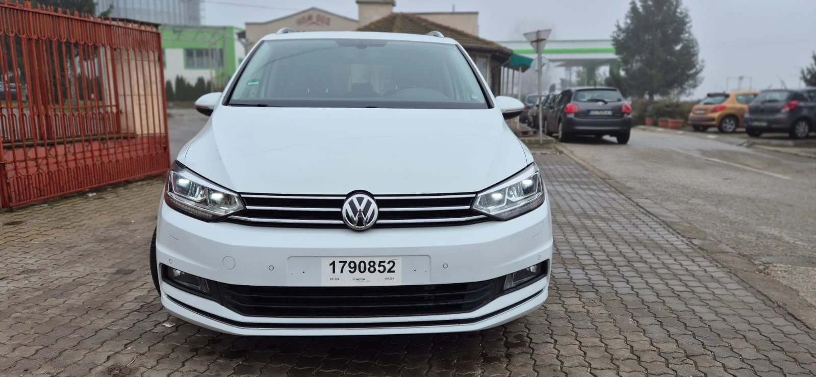 VW Touran 2.0 TDi DSG6 190PS - изображение 3