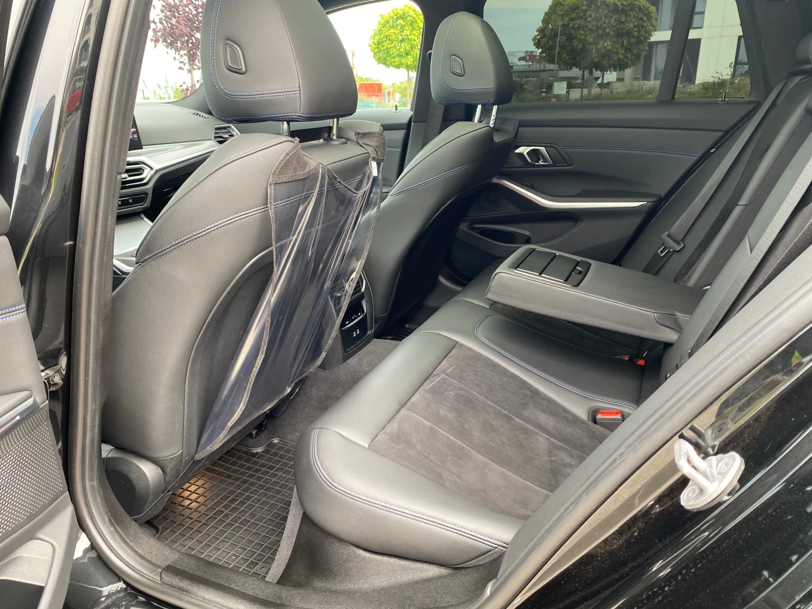 BMW 330  330xDrive touring M-sport Panorama Head Up | Mobile.bg   15