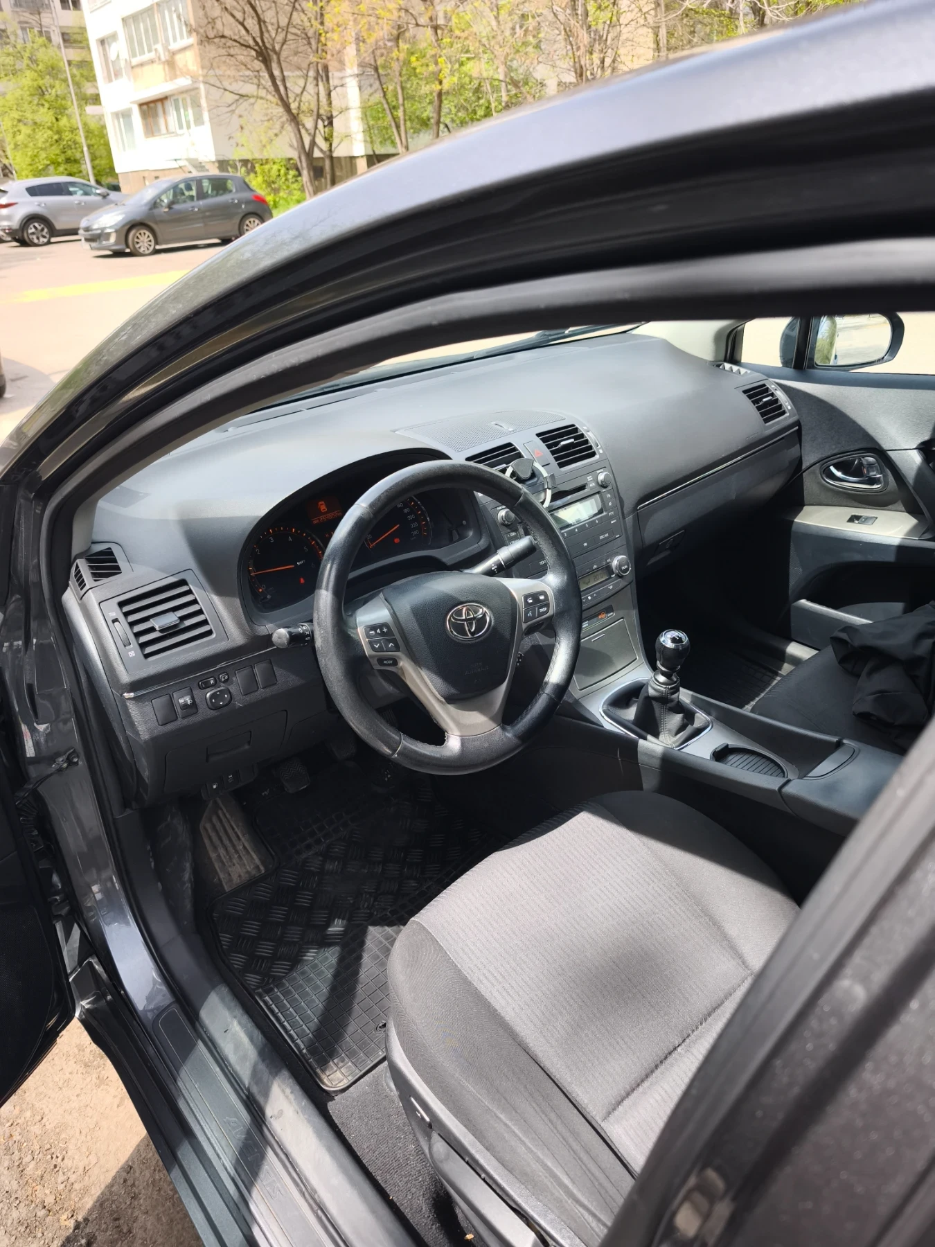 Toyota Avensis Т27 - изображение 5
