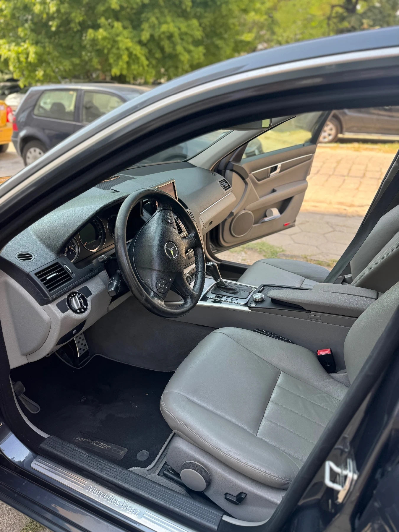 Mercedes-Benz C 320  - изображение 6