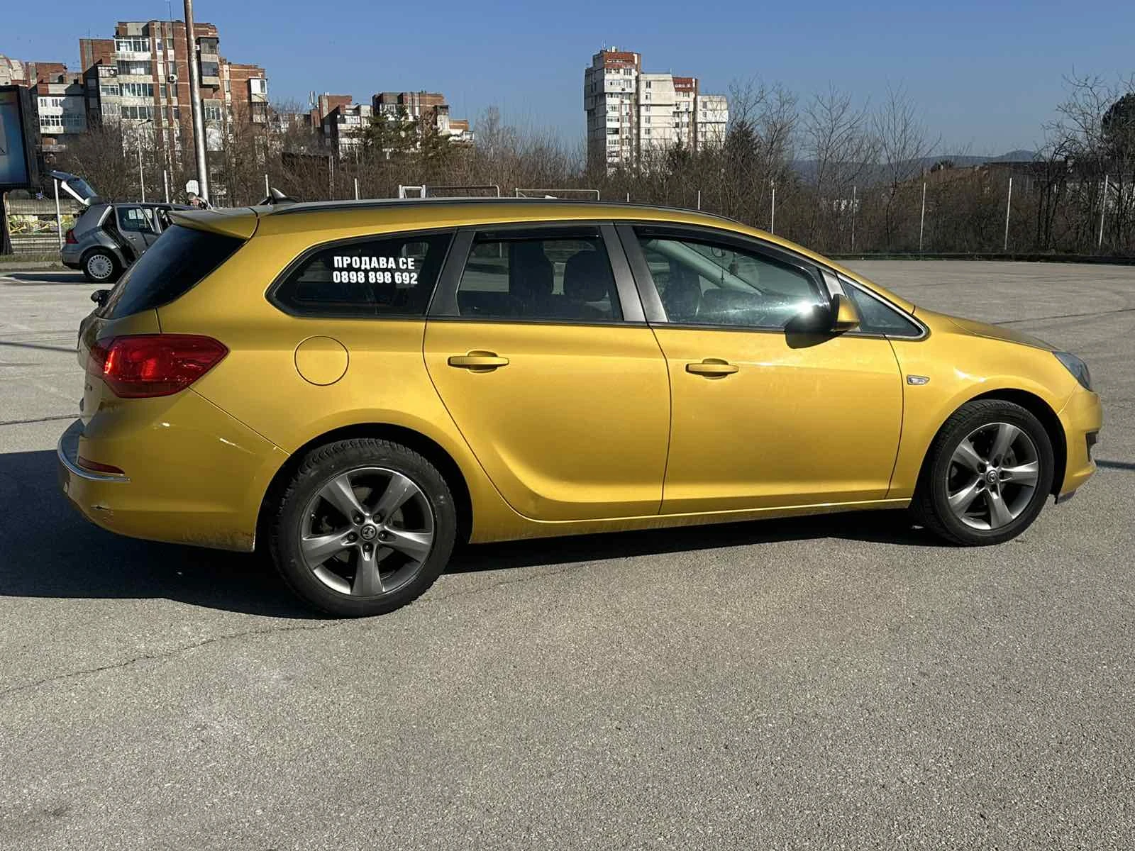 Opel Astra 1.7 CDTI, снимка 4 - Автомобили и джипове - 53502347