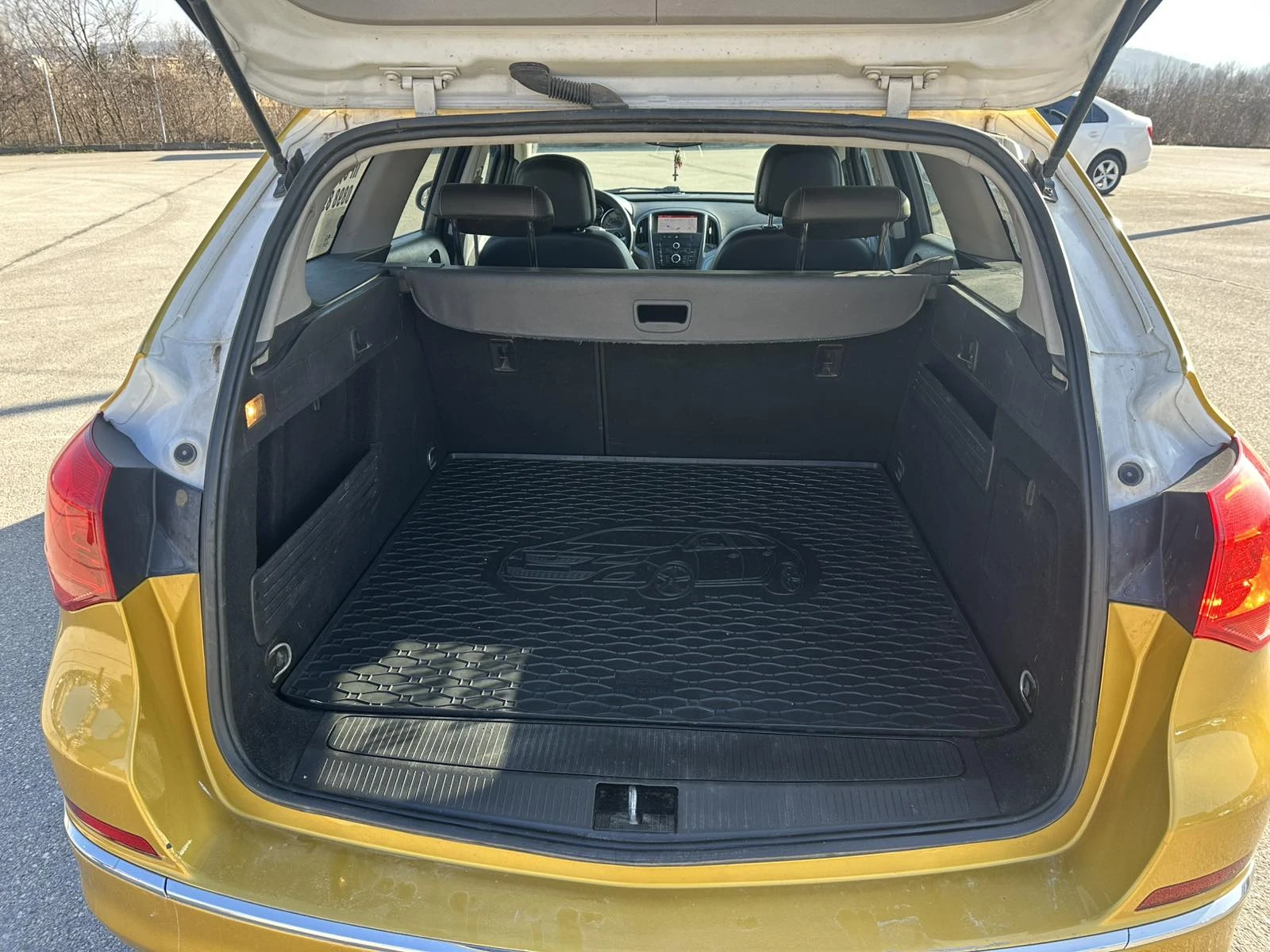 Opel Astra 1.7 CDTI, снимка 9 - Автомобили и джипове - 53502347