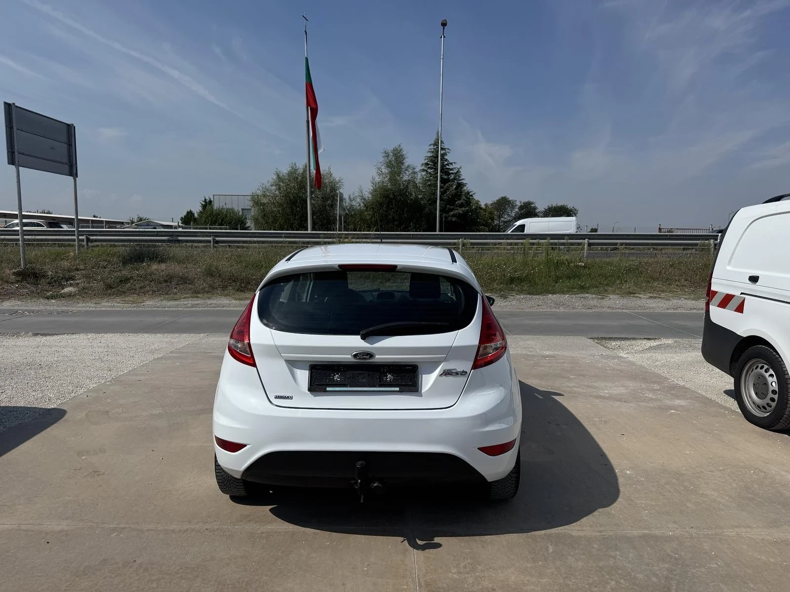 Ford Fiesta 1.5tdci-Klima-N1 - изображение 4